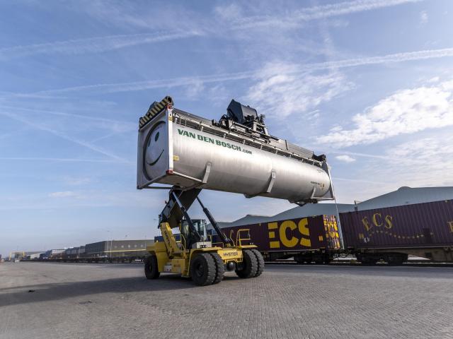 Dry bulk transport in the UK